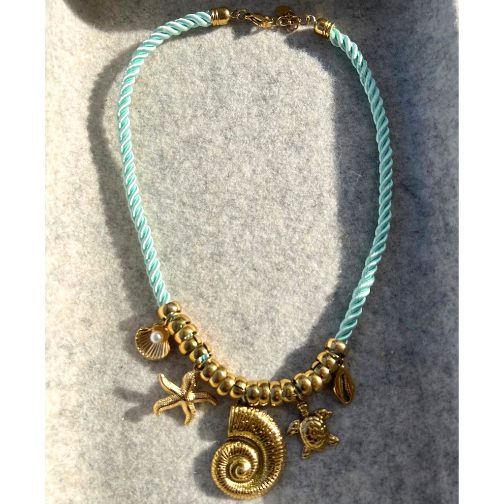 Colar em Aço Inoxidável com Pendentes Marinhos