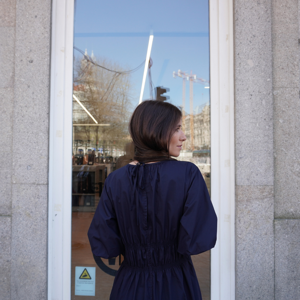 Vestido Midi com Manga Ampla