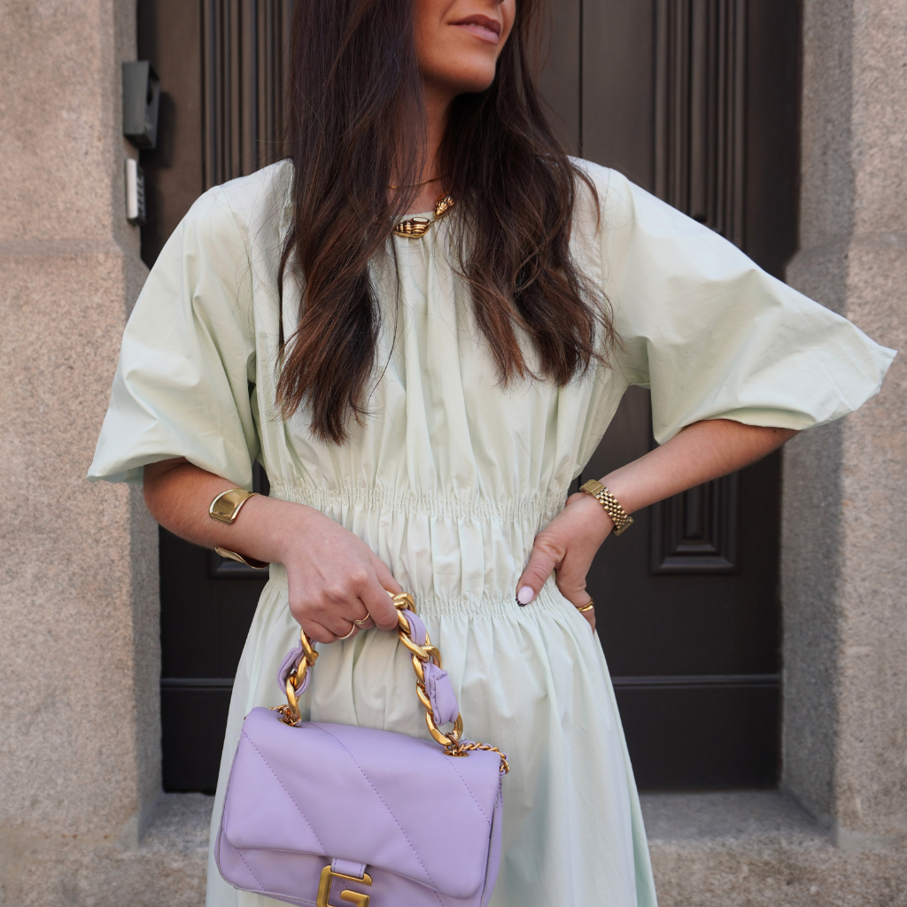 Vestido Midi com Manga Ampla