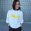 T-shirt Branca com Detalhe Bordado